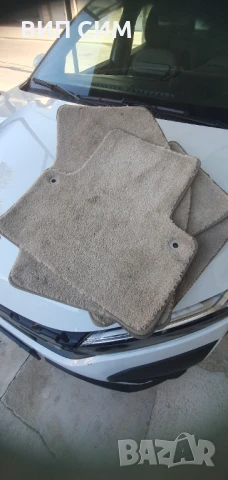 Оригинални мокетени стелки за Volvo XC90 (2004-2013година)