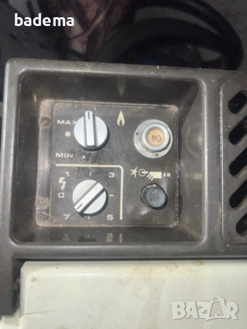 Хладилник на газ, 12v и 220v, снимка 2 - Хладилни чанти - 53444048