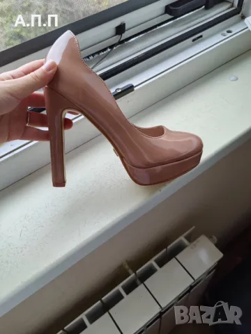 Бежови обувки на ток , снимка 2 - Дамски обувки на ток - 48325708