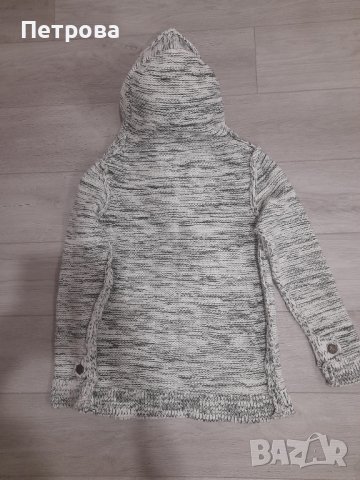 Модерна жилетка с интересна кройка и закопчаване, снимка 6 - Блузи с дълъг ръкав и пуловери - 43157305