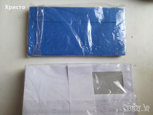 Пликове. Сини и бели