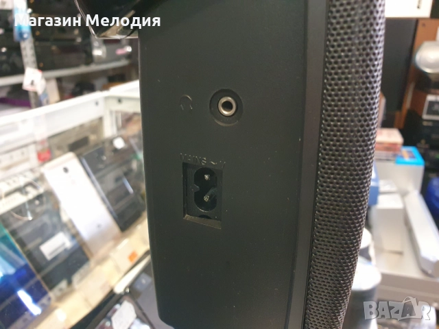 Радио Grundig Concert Boy 230 В перфектно техническо и много добро визуално състояние., снимка 5 - Радиокасетофони, транзистори - 51169496