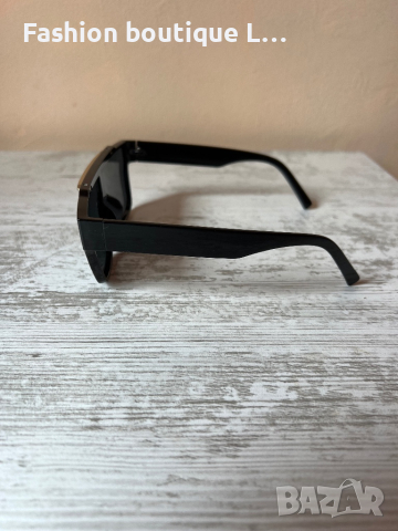 Черни слънчеви очила със златна лента 😎, снимка 3 - Слънчеви и диоптрични очила - 44906644