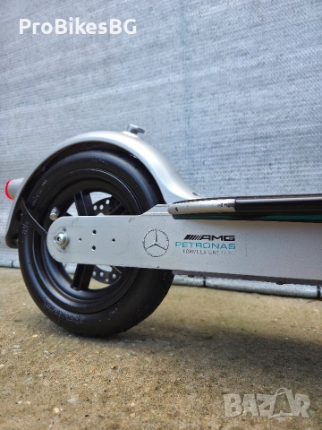 Mi Electric Scooter Pro 2 Mercedes AMG F1 Team Edition, снимка 8 - Велосипеди - 53442730