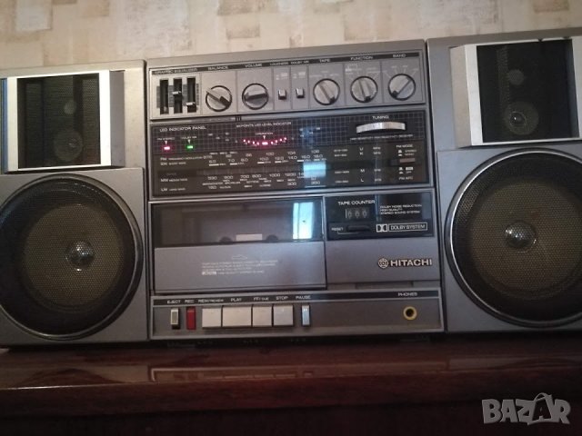 Радио касетофон HITACHI trk 9100e, снимка 2 - Радиокасетофони, транзистори - 28642727