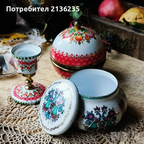 Кутии емайлирани и свещник 