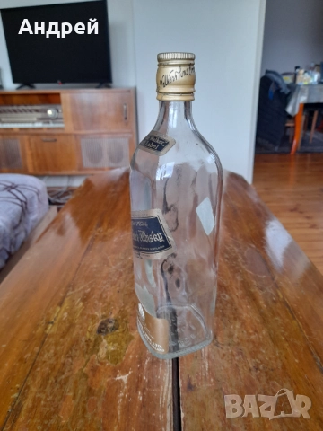 Стара бутилка Johnnie Walker #2, снимка 3 - Други ценни предмети - 51979058