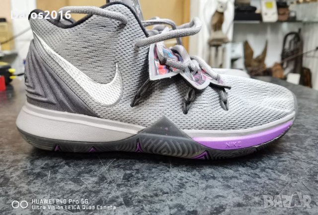 Страхотни маратонки Nike Kyrie 5 , снимка 2 - Маратонки - 35202298