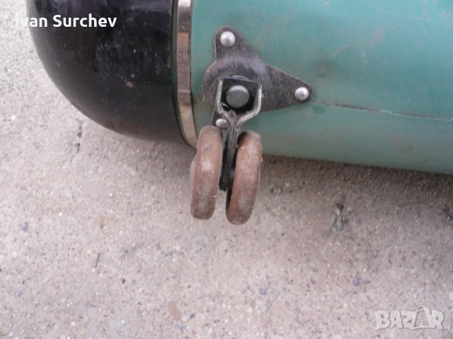 РЕТРО ПРАХОСМУКА4КА  РАКЕТА ОТ ПЕДЕСТЕ ГОДИНИ, снимка 3 - Други стоки за дома - 34645593