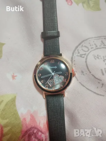 Дамски часовник две сърца, снимка 2 - Дамски - 48420744