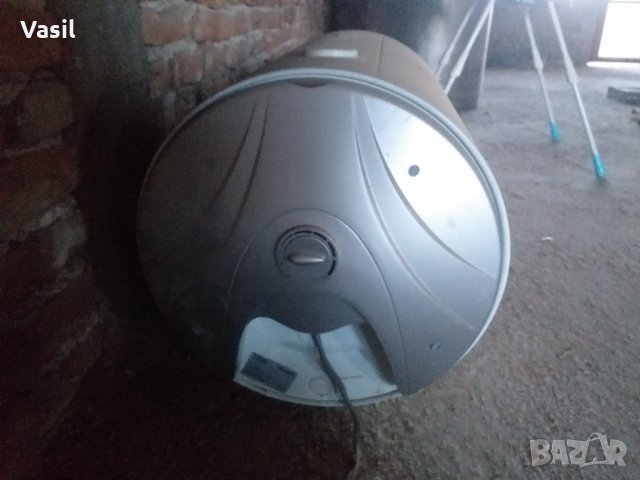 Бойлер 80л 2500 w,хоризонтален монтаж