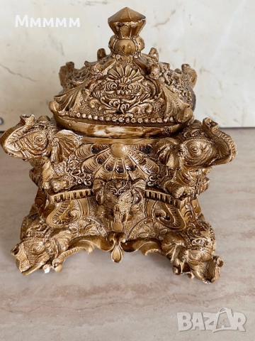 Кутия за бижута порцеланова, снимка 4 - Колиета, медальони, синджири - 38284152