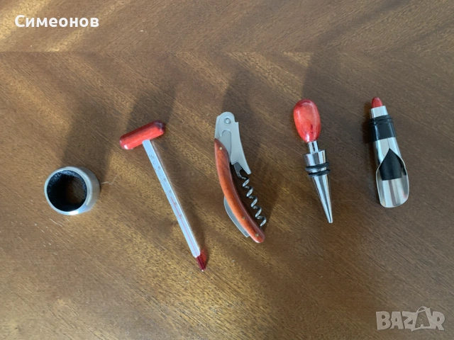 Подаръчна Луксозна дървена кутия за вино с 5 сомелиерски аксесоари, снимка 3 - Колекции - 53455444