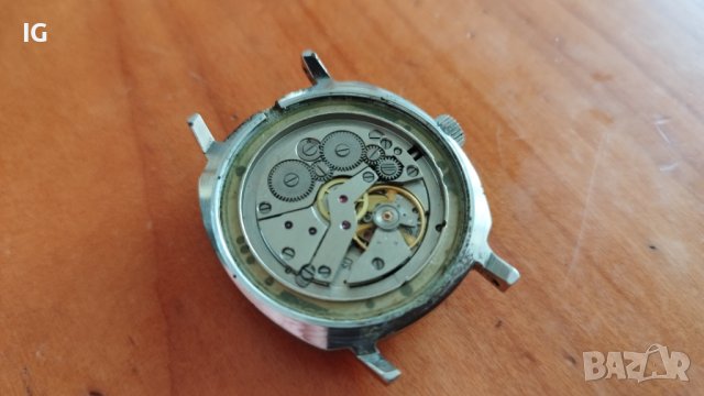 Стар механичен часовник СЛАВА, СССР, снимка 5 - Колекции - 43707467