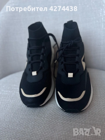 Маратонки тип чорап Zara