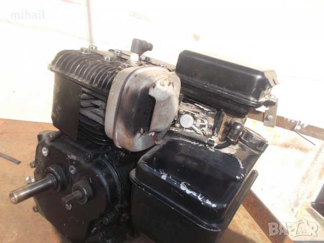 Двигател  Briggs & Stratton  на части, снимка 2 - Градинска техника - 32400926