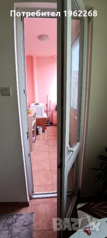 Собственик продава двустаен завършен и обзаведен апартамент с ЧИСТА площ 50м2, плюс таванска стая 20, снимка 14 - Апартаменти - 52188592