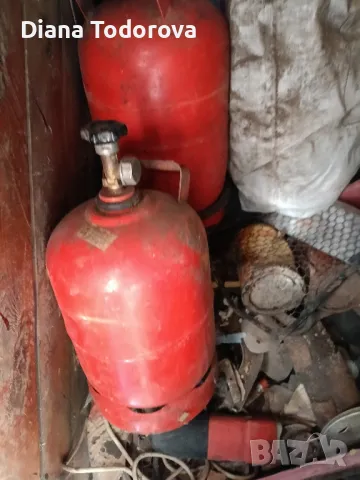 Продавам тур.газ. бутилки,винтил
