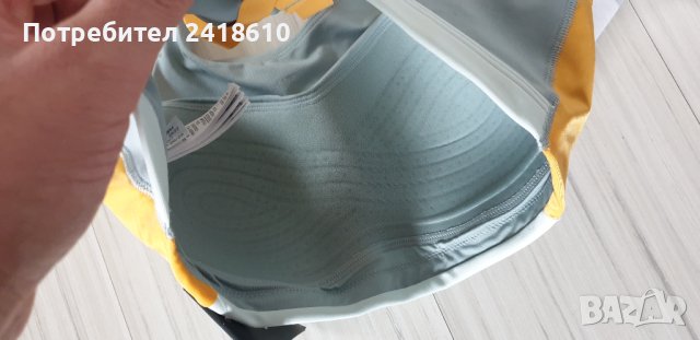 Under Armour S и M НОВО! Дамски Бюстиета  ОРИГИНАЛ!, снимка 15 - Корсети, бюстиета, топове - 43044153