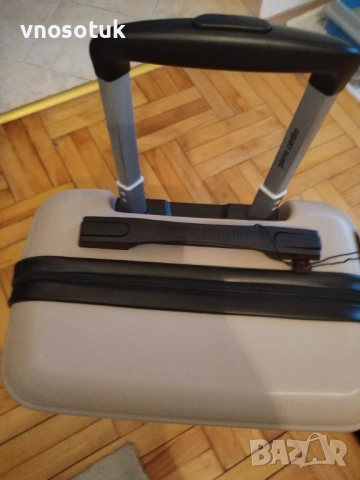 Малък Куфар с твърд корпус Pierre Cardin  – размер S , снимка 3 - Куфари - 53295459