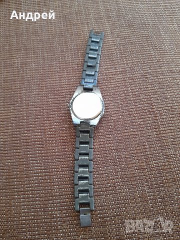 Кварцов часовник, снимка 3 - Други ценни предмети - 35559157