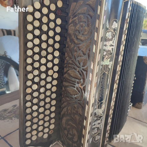 Колекционерски ретро акордеон Maximilien Vichoff, снимка 4 - Акордеони - 51787016