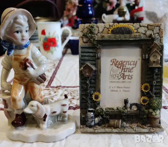 Рамка за снимка . Порцеланова фигура 