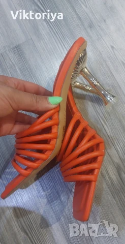 Дамскй сандали на висок ток