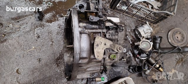 Ръчна скоростна кутия 820006 5323 Renault Laguna II 1.9 DCI - 350лв, снимка 2 - Части - 43241043