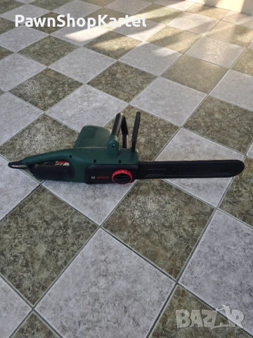 Продавам електрически верижен трион Bosch UniversalChain 35 