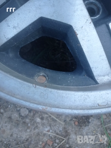 Алуминиева джанта за Мазда- 1 брой R13 цола, снимка 2 - Гуми и джанти - 51883646