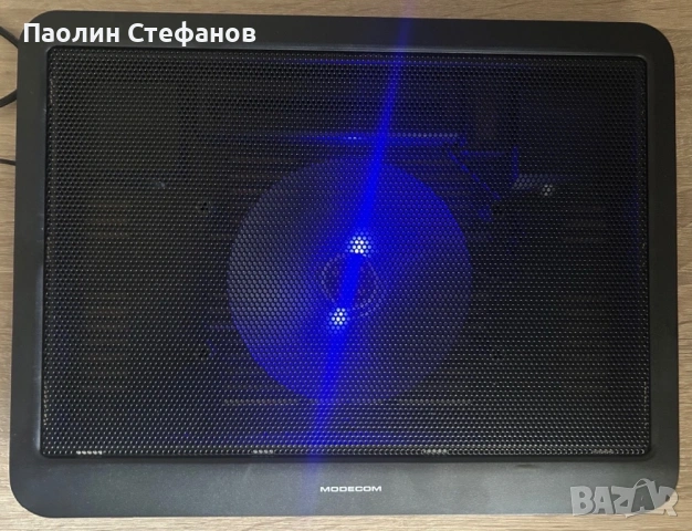 Охлаждаща поставка за лаптоп MODECOM | Вентилатор | Подсветка | RGB, снимка 3 - Лаптоп аксесоари - 53223426