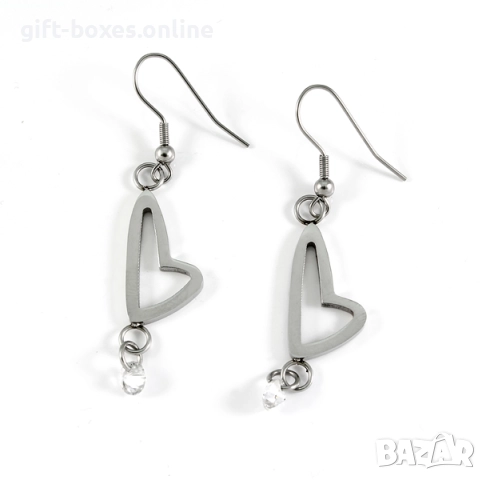 Стоманени обеци с кристал,модел "СЪРЦЕ"