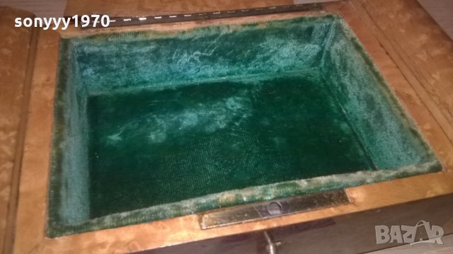 красива кутия с ключ-фурнир и лак-внос швеицария-24х13х7см, снимка 17 - Колекции - 28188390