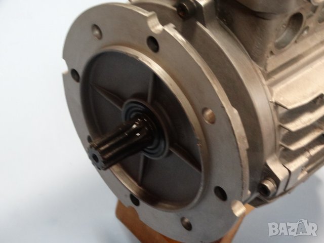 Електродвигател със спирачка T 90S 12/4 BR B5 42 NT в Електродвигатели в  гр. Пловдив - ID28024777 — Bazar.bg