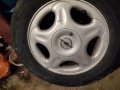 Летни гуми с алуминиеви джанти , снимка 1 - Гуми и джанти - 40796843