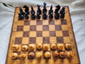 шах - голяма красив (фурнир с инкрустирана "кост")+табла, к-т фигури+пулове и също пирографиран шах , снимка 8