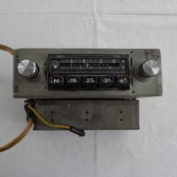 Ретро авто радио марка Blaupunkt модел HANNOVER ||  M/K , 6/12V, Made in Germany 1967 год. Работещо, снимка 1 - Аксесоари и консумативи - 39859816