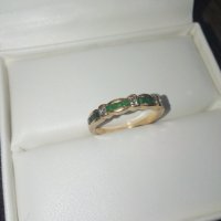 Златен  18 к. пръстен с диаманти и изумруди, снимка 4 - Пръстени - 37814464