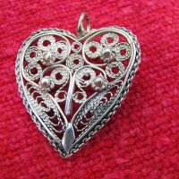 Сребърен филигранен медальон сърце, снимка 1 - Антикварни и старинни предмети - 28293867