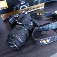 Nikon D3000 AF-S DX VR Zoom-Nikkor 55-200mm f/4-5.6G IF-ED, снимка 1 - Фотоапарати - 36550602
