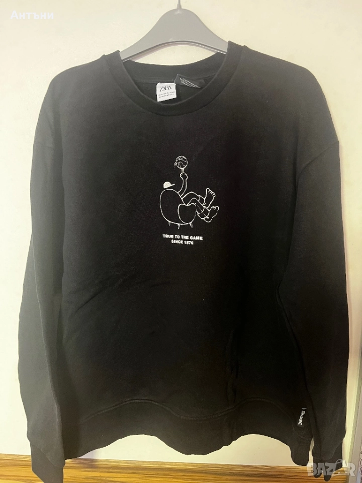 Черна блуза с дълъг ръкав и с надпис на гърба на блузата, снимка 1