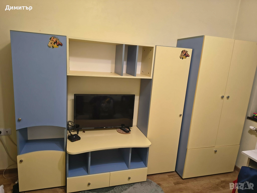Секция + гардероб + ъглова етажерка, снимка 1