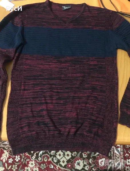 Мъжки фин пуловер с V-образно деколте, снимка 1