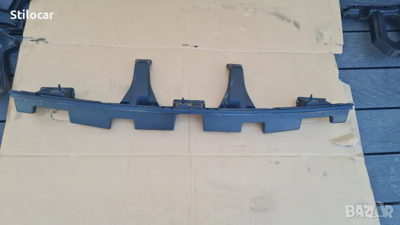 Държач броня /централен/Opel Astra VI L 21г комби, снимка 1