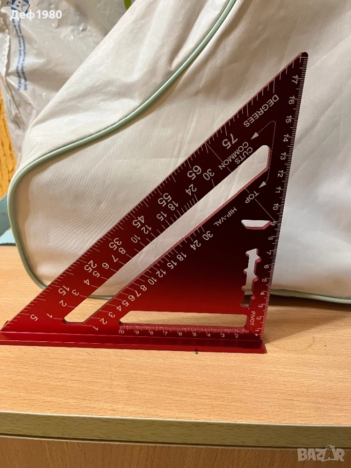 Интересен алуминиев прав ъгъл, снимка 1