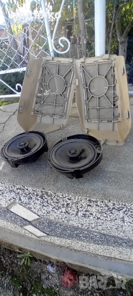 Оригинални задни тонколони Blaupunkt, за Мерцедес 124, снимка 1
