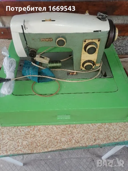 немска ретро шевна машина-Naumann, снимка 1