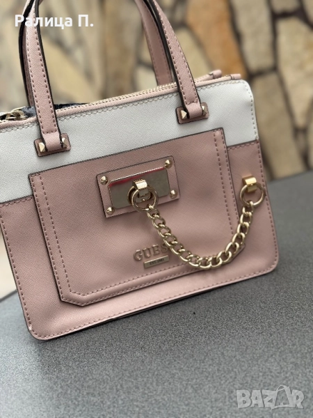 Средна дамска чанта GUESS, снимка 1