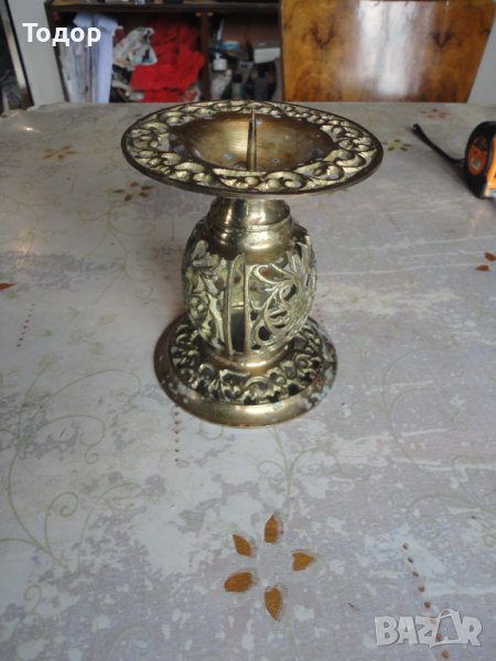Невероятен ажурен бронзов свещник , снимка 1